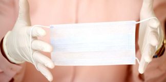 Eczaneler ücretsiz maskeler için devreye girdi