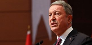 Türk teknesine saldıran Yunanistan’a Bakan Akar’dan sert tepki!