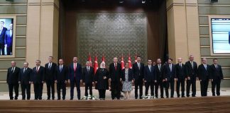 Erdoğan köklü değişiklik için kolları sıvadı