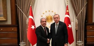 AK Parti’den istifa eden Tayyar suskunluğunu bozdu