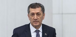 Bakan Selçuk duyurdu: Dünya birincisiyiz