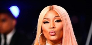 Nicki Minaj yeni şarkısını tangalı fotoğrafla duyurdu
