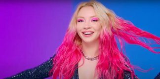 Ece Seçkin’den olay pozlar!