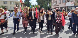 Çağın ateşini yakan adam: Yörük Toyunda neler oluyor?