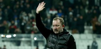 Sergen Yalçın iki yıldızın biletini kesti!