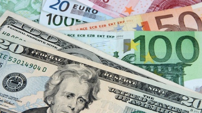 dolar-ve-euro-yeni-haftaya-da-tarihi-rekorlarla-basladi--943062_tepe
