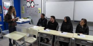 Türkiye sandık başında: Göreve başladılar