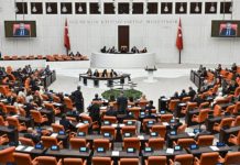 Emekli zammı meclis’ten geçti