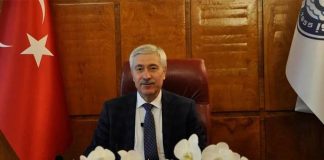 FETÖ’den aranması bulunan eski rektör, tedavi için gittiği hastanede yakalandı