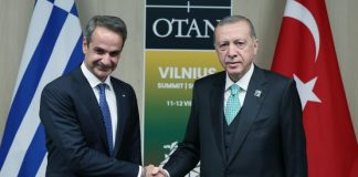 Cumhurbaşkanı Erdoğan Miçotakis ile bir araya geldi
