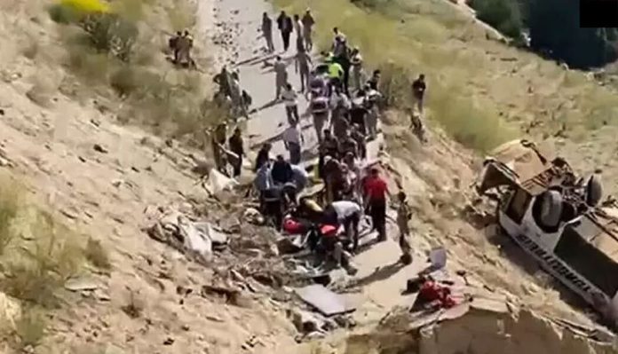 ab0813e9-kars-otobus-kazasi