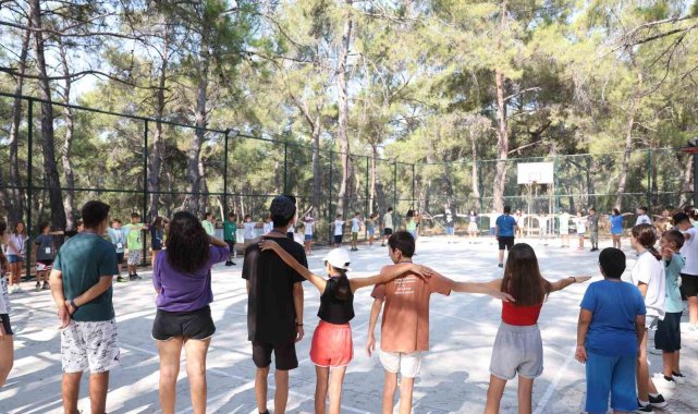 antalya-buyuksehir-belediyesi-genclik-kampi-ve-egitim-merkezinde-cocu