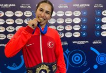 Milli güreşçimiz tarih yazdı!