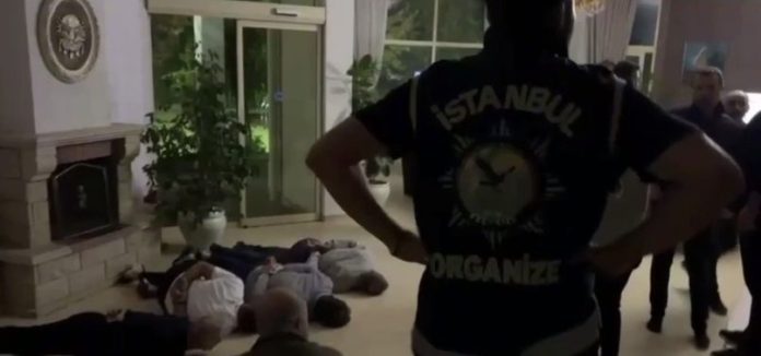 806x378-icisleri-bakani-ali-yerlikaya-sahinler-cetesi-cokertildi-1695974939910