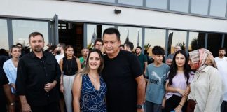 Acun Ilıcalı’dan çalışanlarına Alaçatı’da tatil!