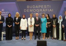 Bakan Göktaş Macaristan’da demografi zirvesine katıldı!