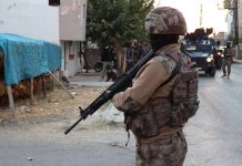 İzmir’de terör operasyonu! 10 gözaltı