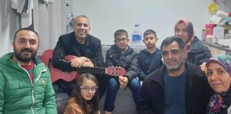 Haluk Levent yeni yılı depremzedelerle birlikte karşıladı!