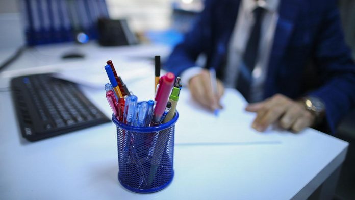 memur-calisan-masa-basi-calisan-ofis-aa-1731984