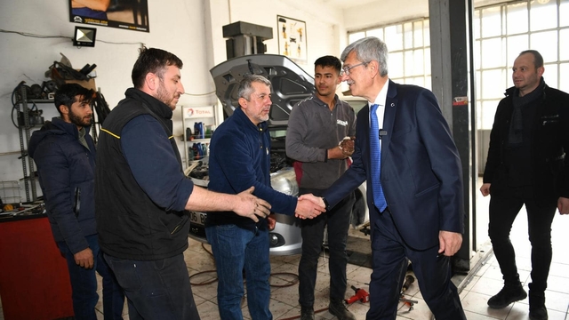 33711581_33711691_640x360