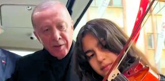 Cumhurbaşkanı Erdoğan keman çalan öğrenciyle beraber Çanakkale türküsünü söyledi!