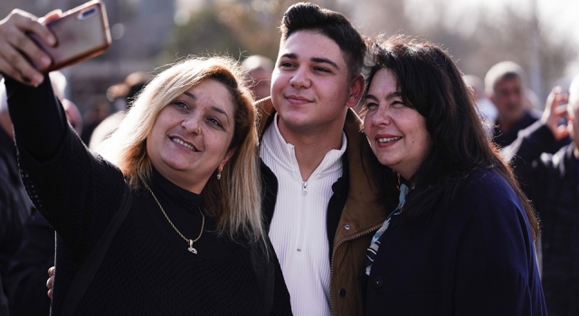 julide-iskenderoglu-1-nisan-sabahi-farkli-bir-canakkaleye-uyanacagiz-1707125762