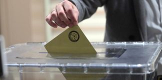 Yerel seçimde siyasi partilerin aday listelerini sunmaları ,için yarın son gün!