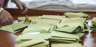 YSK, sandık kurulu başkanlarını kısa mesajlarla bilgilendirecek!