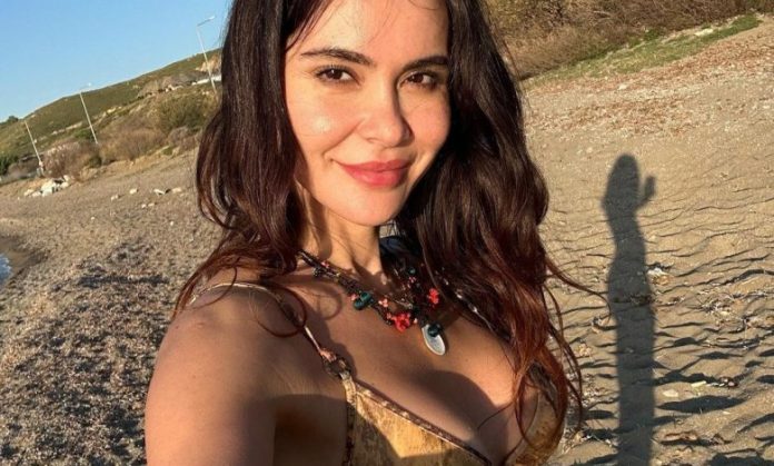 zeynep-sever-demirel-bikiniyle-poz-verdi-kusursuz-fizigiyle-buyuledi-780x470