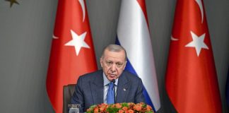Cumhurbaşkanı Erdoğan’dan GS Başkanı Özbek’e tebrik!
