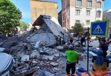 İstanbul Küçükçekmece’de bina çöktü!