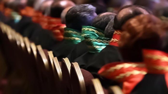 hakim-savci-1861223 (2)