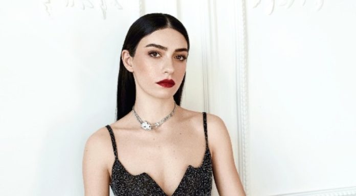 122849-hazar-erguclu-nun-mini-bikinisine-yorum-yagdi-6686ad31ce7e9