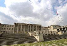 TBMM’ye 4 gün ziyaretçi alınmayacak!