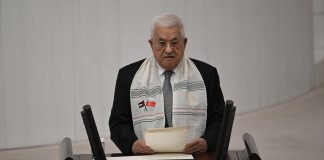 Mahmud Abbas : Topraklarımızdan ayrılmayacağız!