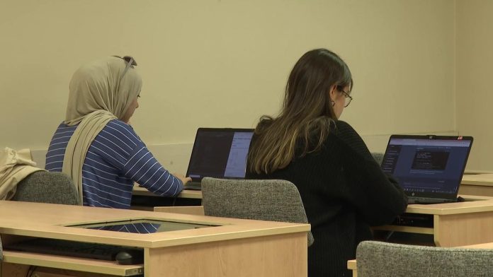 universite-ogrenciler-2091055