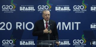 Cumhurbaşkanı Erdoğan: Türkiye, hedeflerine doğru koşar adımlarla gidecektir!