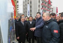 Bakan Kurum deprem bölgesinde açıkladı: Dükkanına yerleşmeyen esnaf kalmayacak !