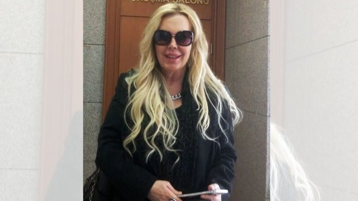 harika-avci-meslektaslarina-sitem-etti-tesettur-itirafiyla-dikkat-cekti-17346785845336 (1)