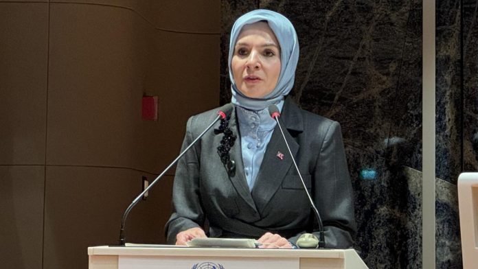 mahinur-ozdemir-goktasaa-2293318