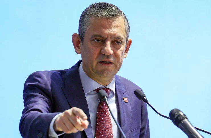Özgür Özel CHP’den istifa etti