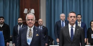 Fenerbahçe yönetiminde ayrılık