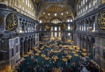 Ayasofya Camii 5 yıl önce ibadete açıldı