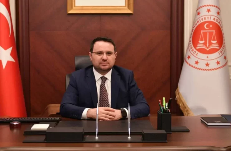 Sahte belge şebekesine operasyon! Bakan Gürlek’ten açıklama: Tedbirler daha sert olacak