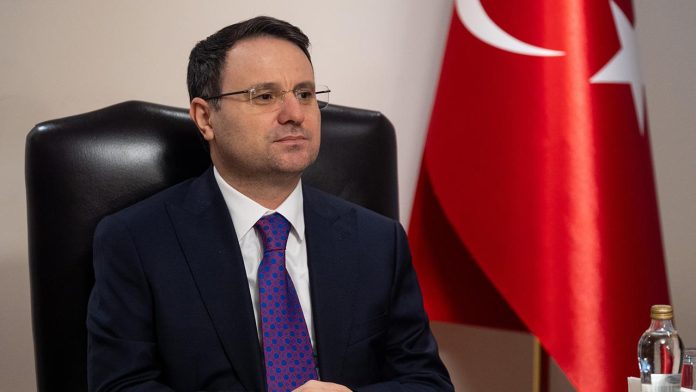 akin-gurlek-aa-2448738