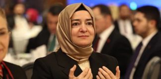 Fatma Betül Sayan Kaya istifa etti!