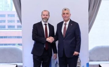 Bakan Bolat’tan kritik görüşme